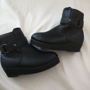 Cherokee Children's Black Glitter Wedge Boots